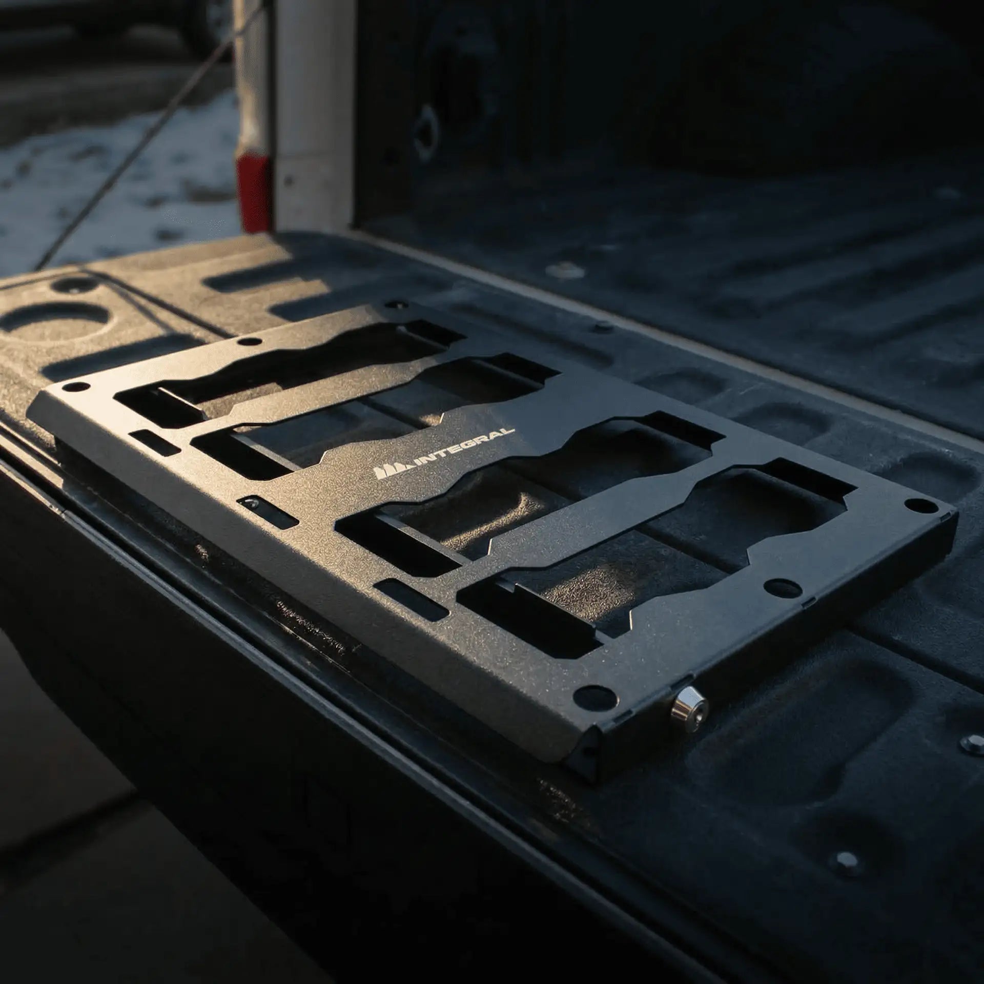 UNIVERSAL INTEGRAL PANELS