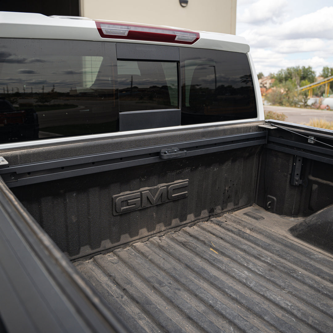 Integral Bulkhead Rail - Chevrolet & GMC 1500 & HD