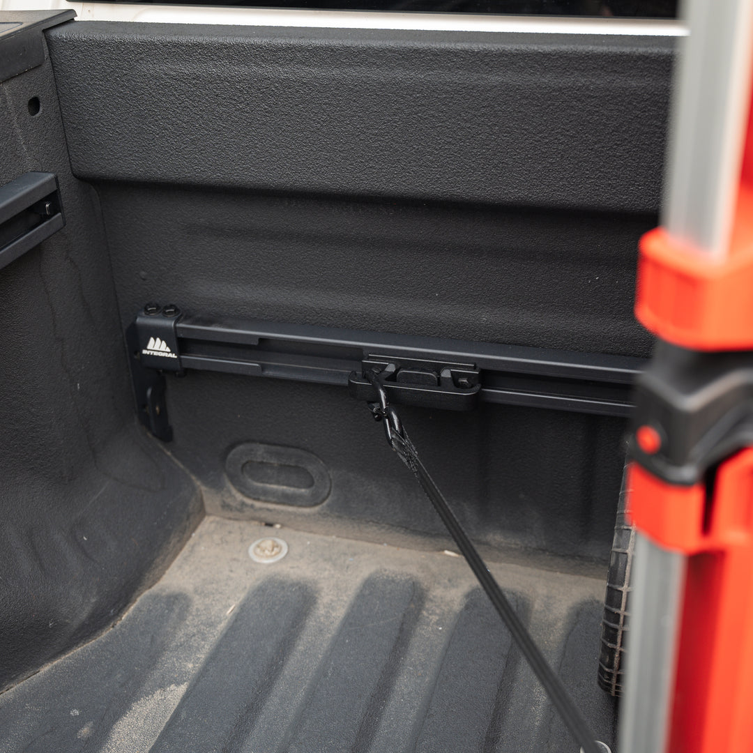 Bulkhead Rail + Swivel Strap Bundle - Ford F150 (5.5' Bed)