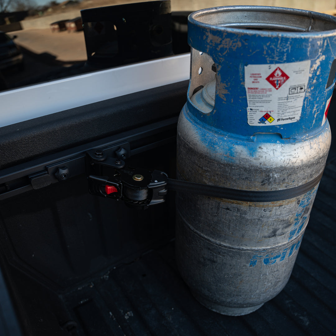 Bulkhead Rail + Swivel Strap Bundle - Chevrolet & GMC 1500 & HD