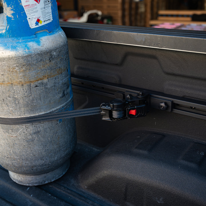 Integral Rail + Swivel Strap Bundle - Chevrolet & GMC 1500 (2019+ 6'6" Bed)