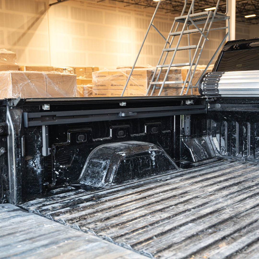 Integral Rails (Full Length) - Bedside Rail System - Chevrolet & GMC 1500 (2019+ 6'6" Bed)