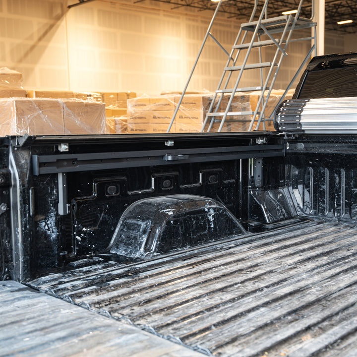 Integral Rails (Full Length) - Bedside Rail System - Chevrolet & GMC 1500 (2019+ 6'6" Bed)