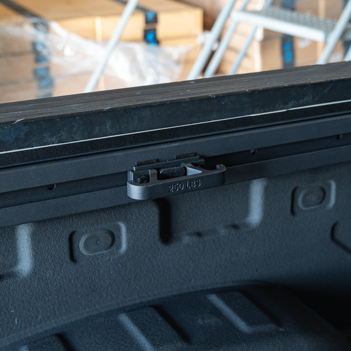 Integral Rails (Full Length) - Bedside Rail System - Chevrolet & GMC 2500/3500 (2020+ 6'10" Bed)