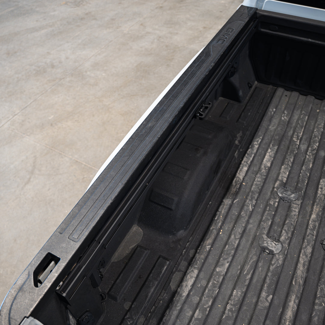 Integral Rails (Full Length) - Bedside Rail System - Chevrolet & GMC 2500/3500 (2020+ 6'10" Bed)