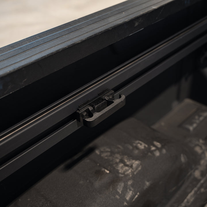 Integral Rails (Full Length) - Bedside Rail System - Chevrolet & GMC 2500/3500 (2020+ 6'10" Bed)