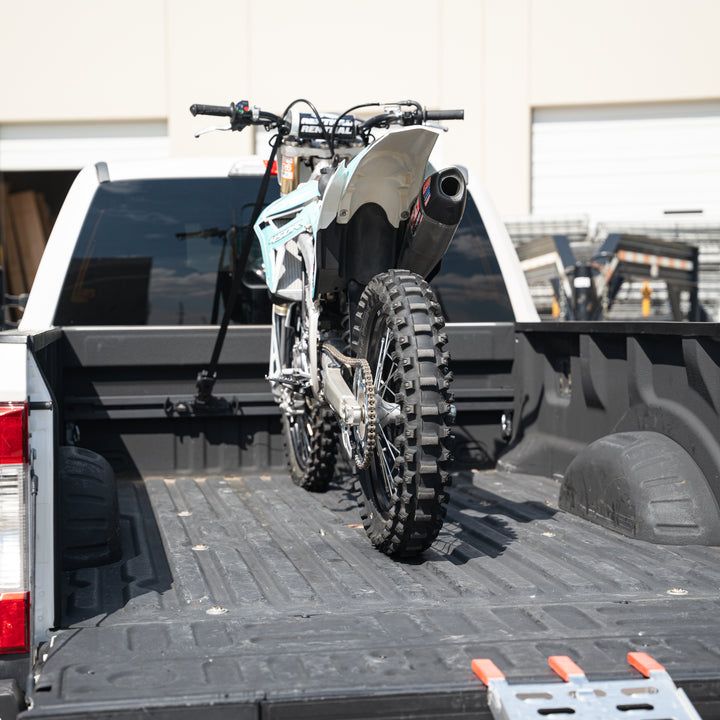 Integral Rail Full Bed Kit + Swivel Strap™ Bundle - Ford Super Duty (6.75' Bed)