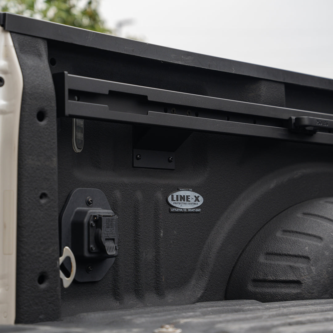 Integral Rails - Bedside Rail System - Ford Super Duty 2017+ 6.75' Bed