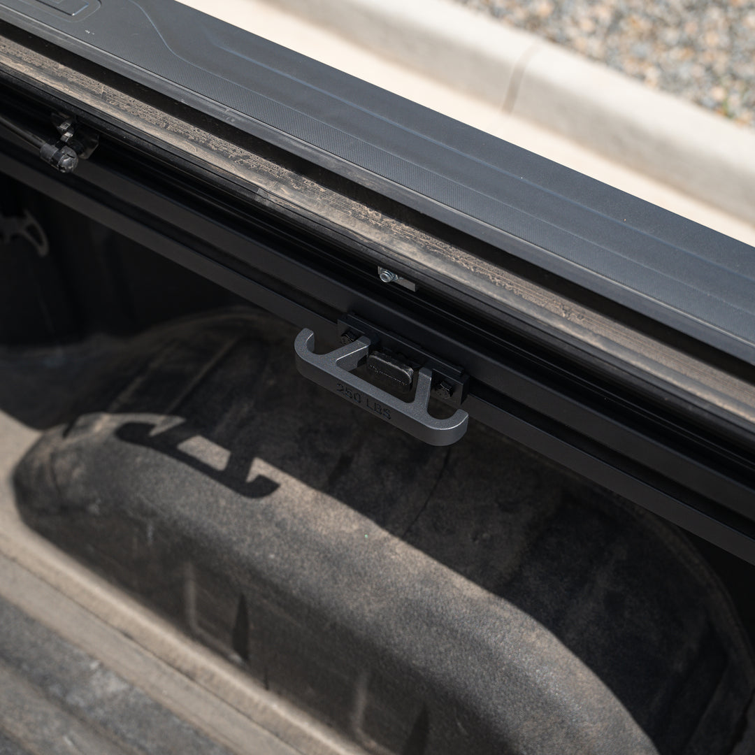 Integral Rails (Full Length) - Bedside Rail System - Chevrolet & GMC 1500 (2019+ 6'6" Bed)