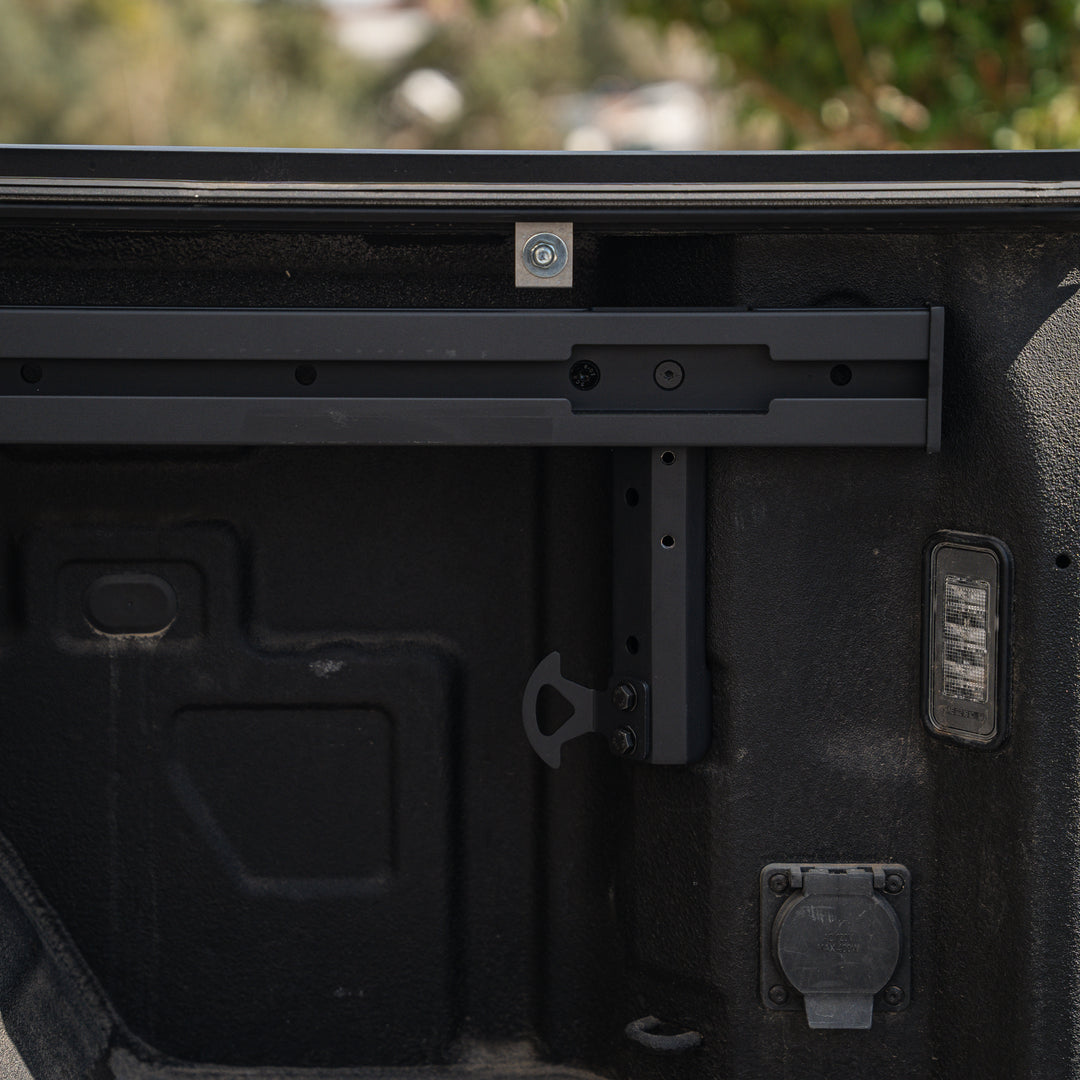 Integral Rails (Full Length) - Bedside Rail System - Chevrolet & GMC 2500/3500 (2020+ 6'10" Bed)
